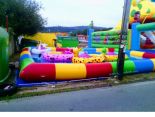 PISCINA CON BARCAS